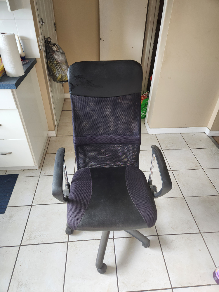 office chair - photo 2