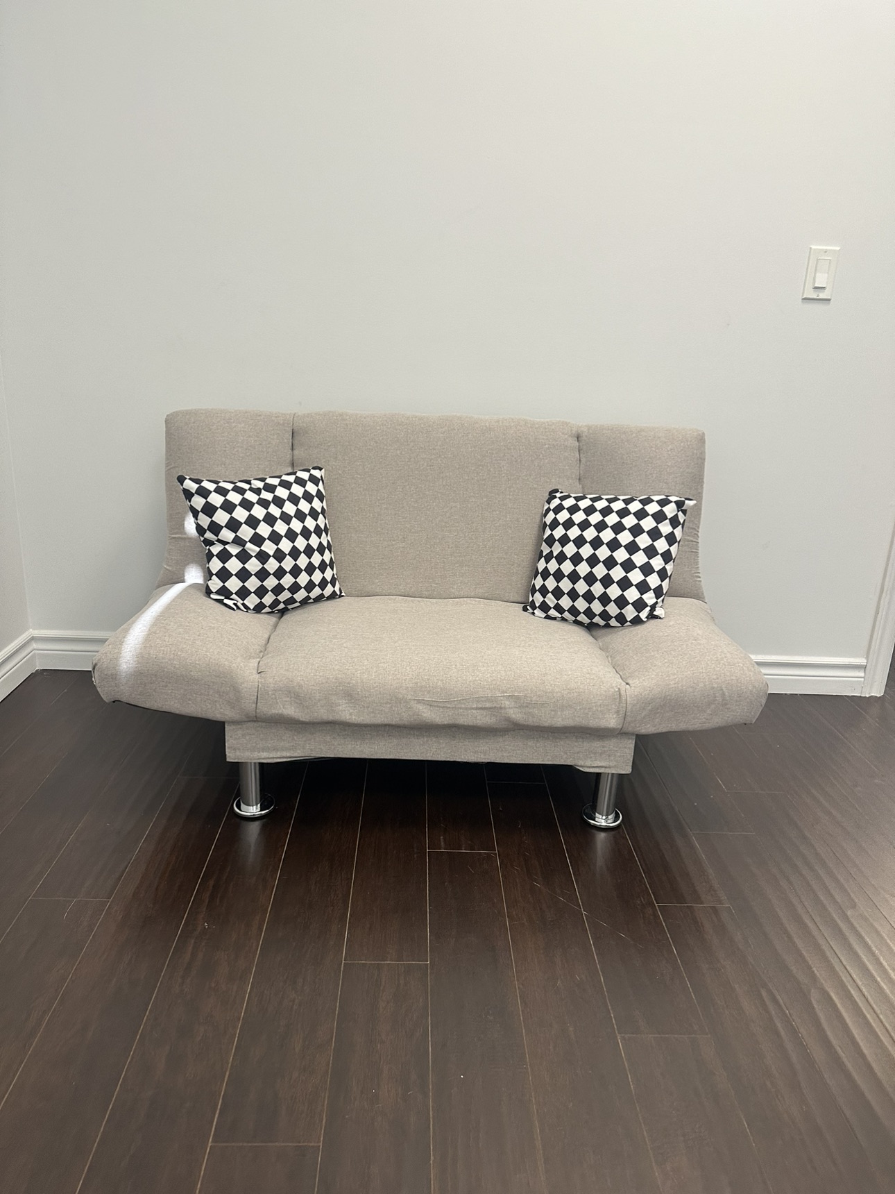 Beautiful Love sofa thumbnail