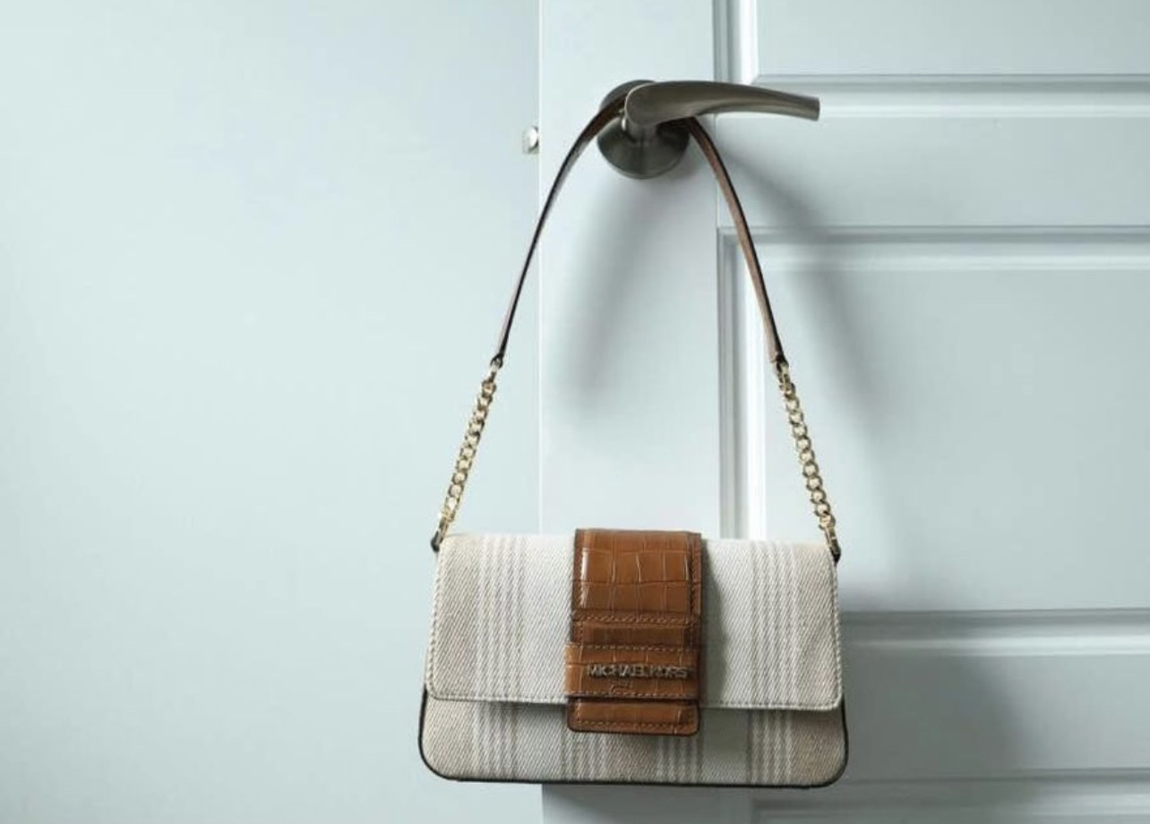 Michael Korse canvas crocodile print shoulder bag image indicator(4)