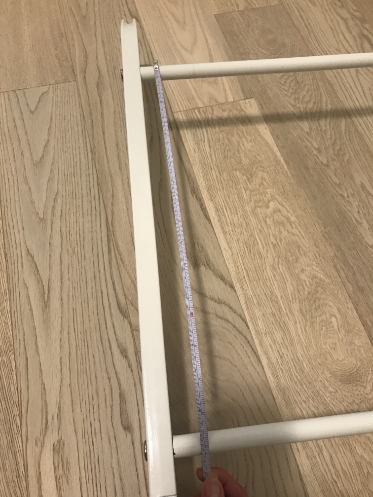 White metal towel ladder - New (Open box) image indicator(9)