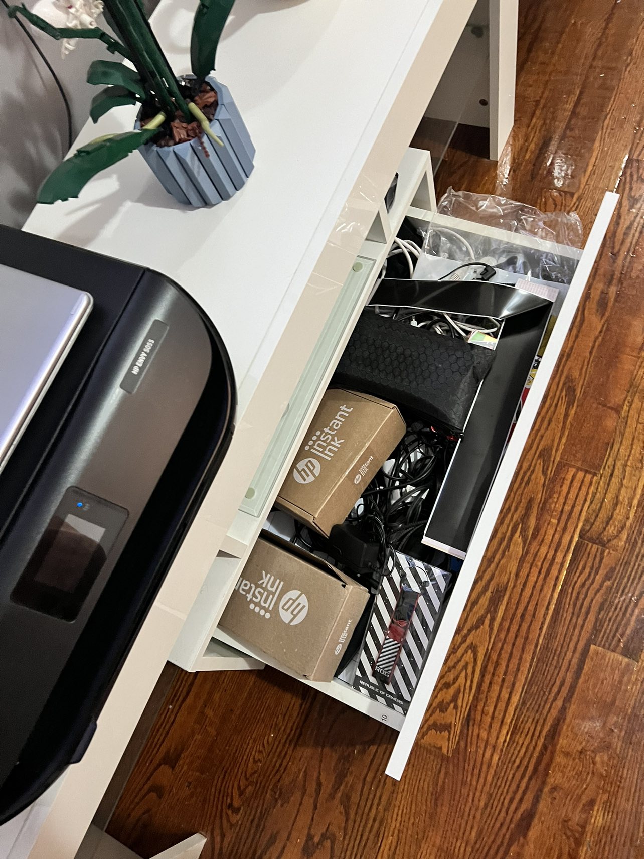 Tv stand - photo 3