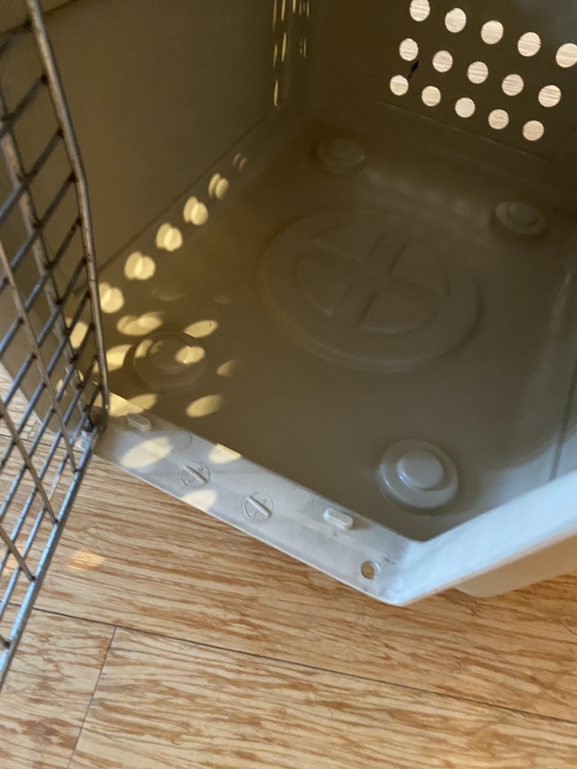 Pet carrier image indicator(8)