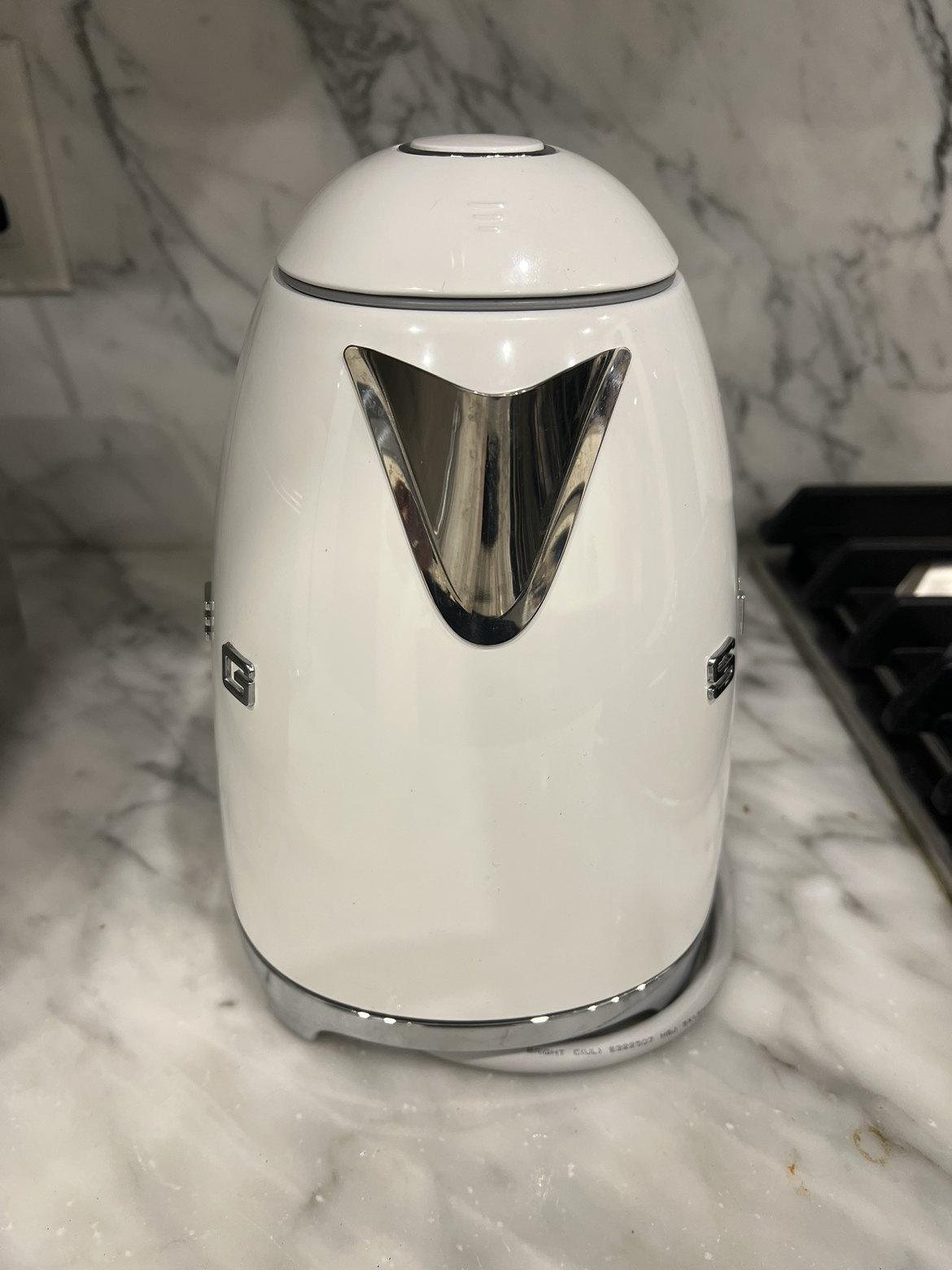 Smeg Kettle 1.7L white image indicator(2)