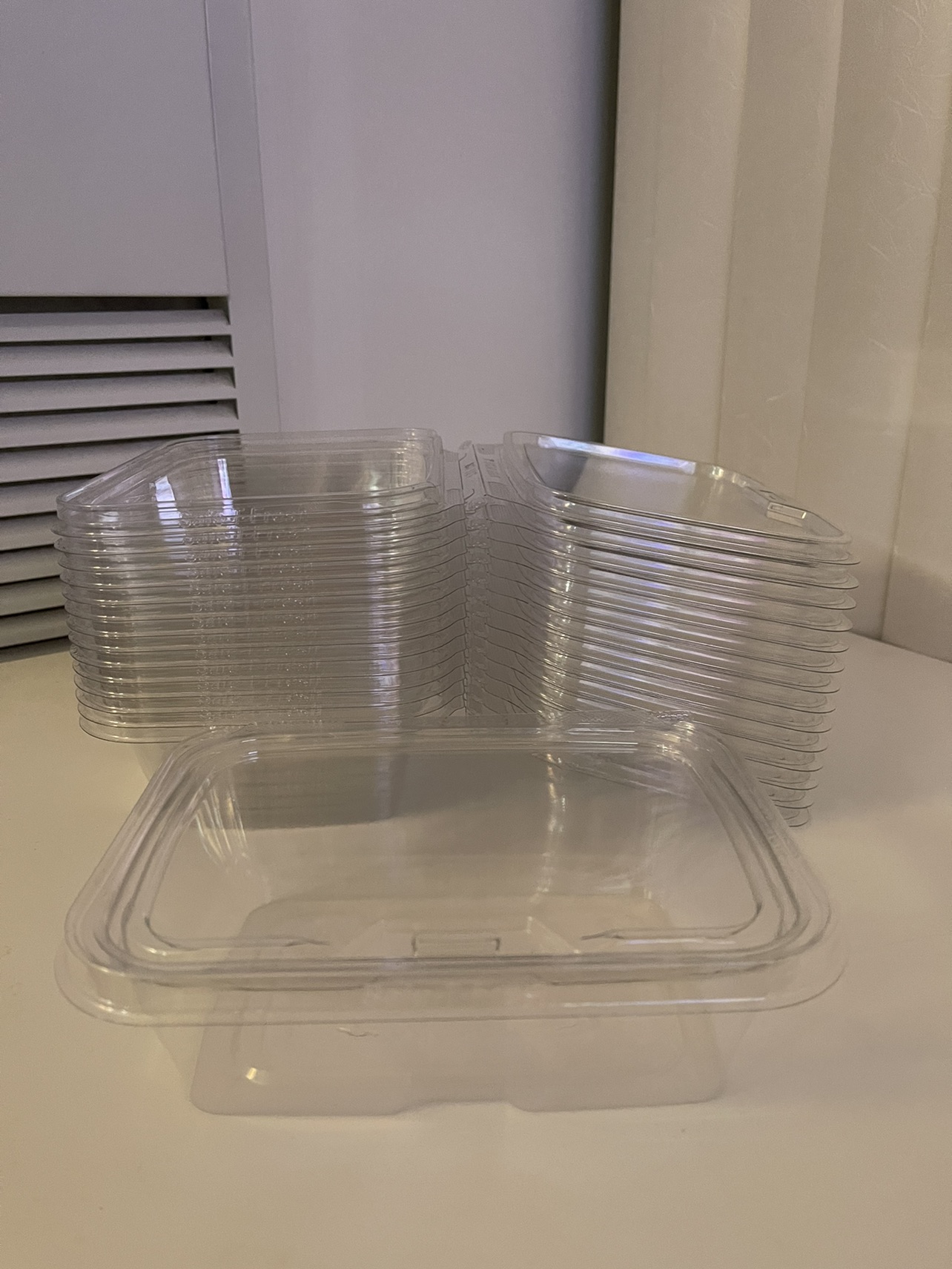 CLEAR HINGED CONTAINERS 24oz 20count thumbnail
