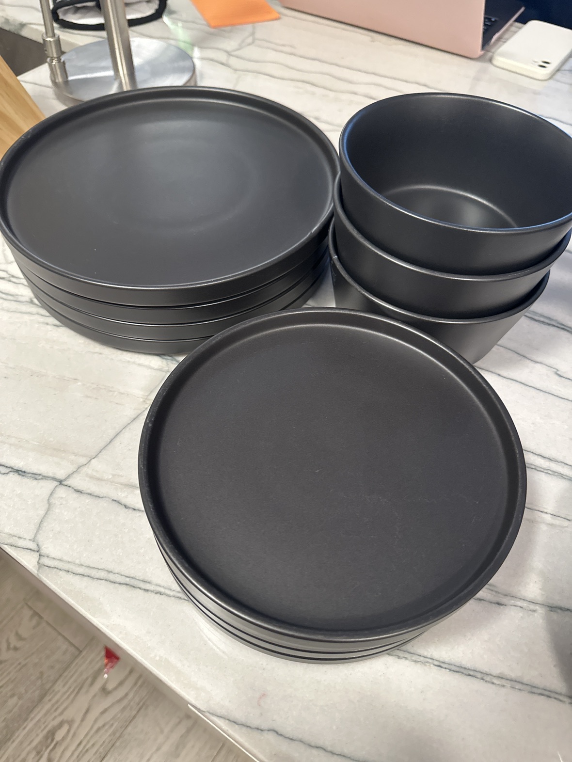 Dishware set