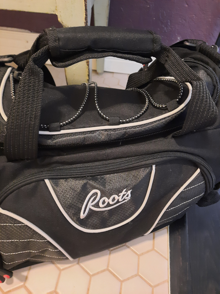 Roots athletic bag image indicator(4)