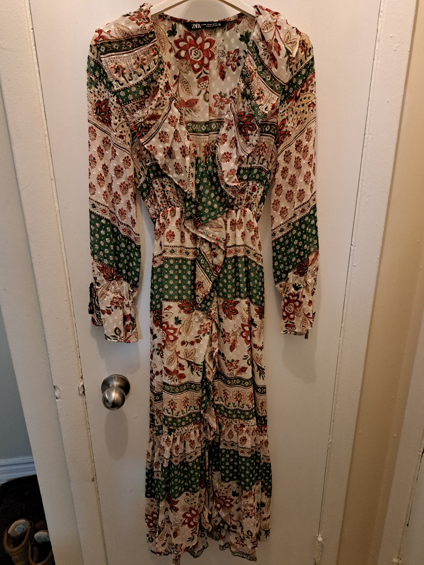 Long Dressy Dresses for Occasion and Costume thumbnail