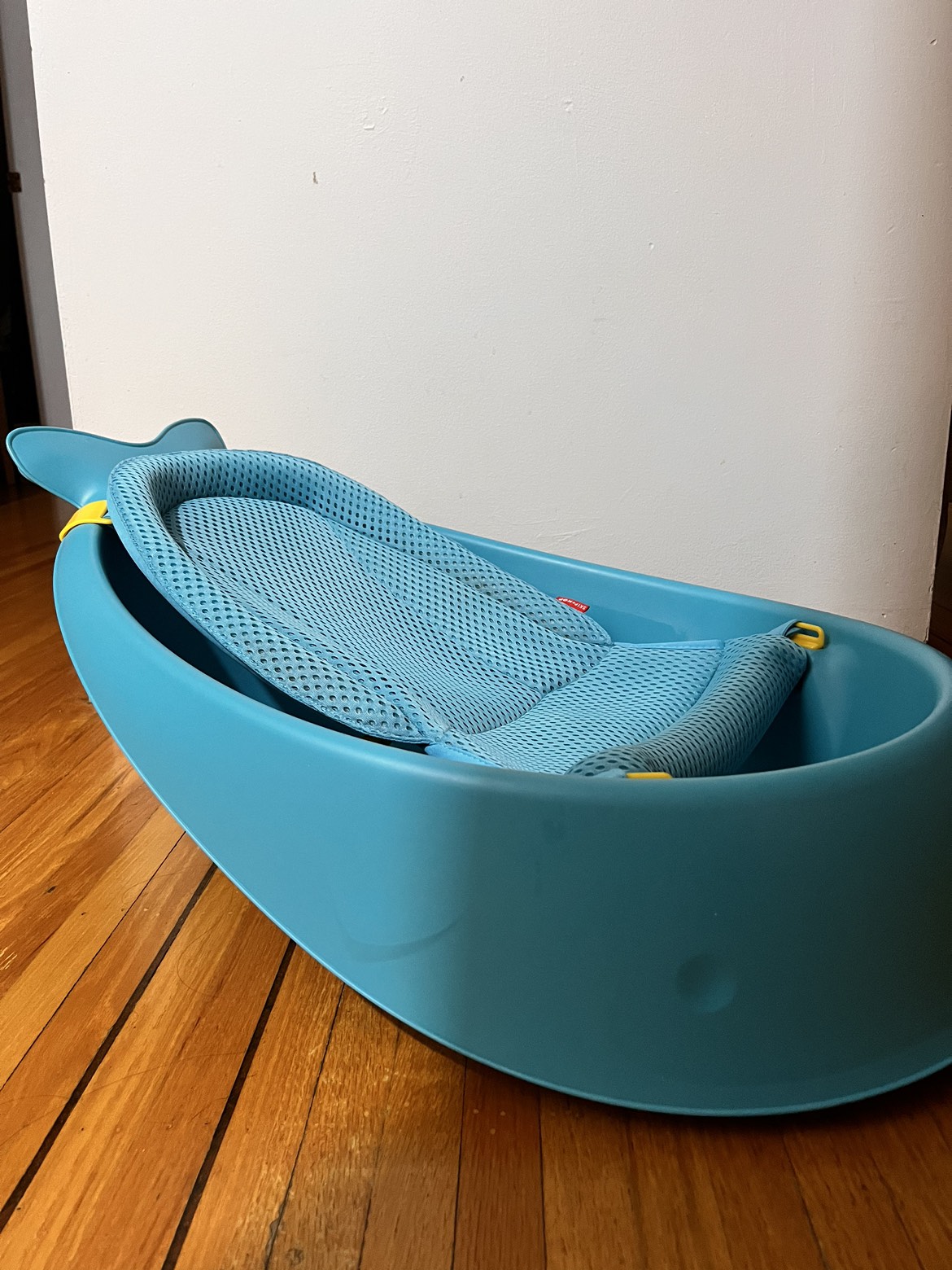 Baby bath tub