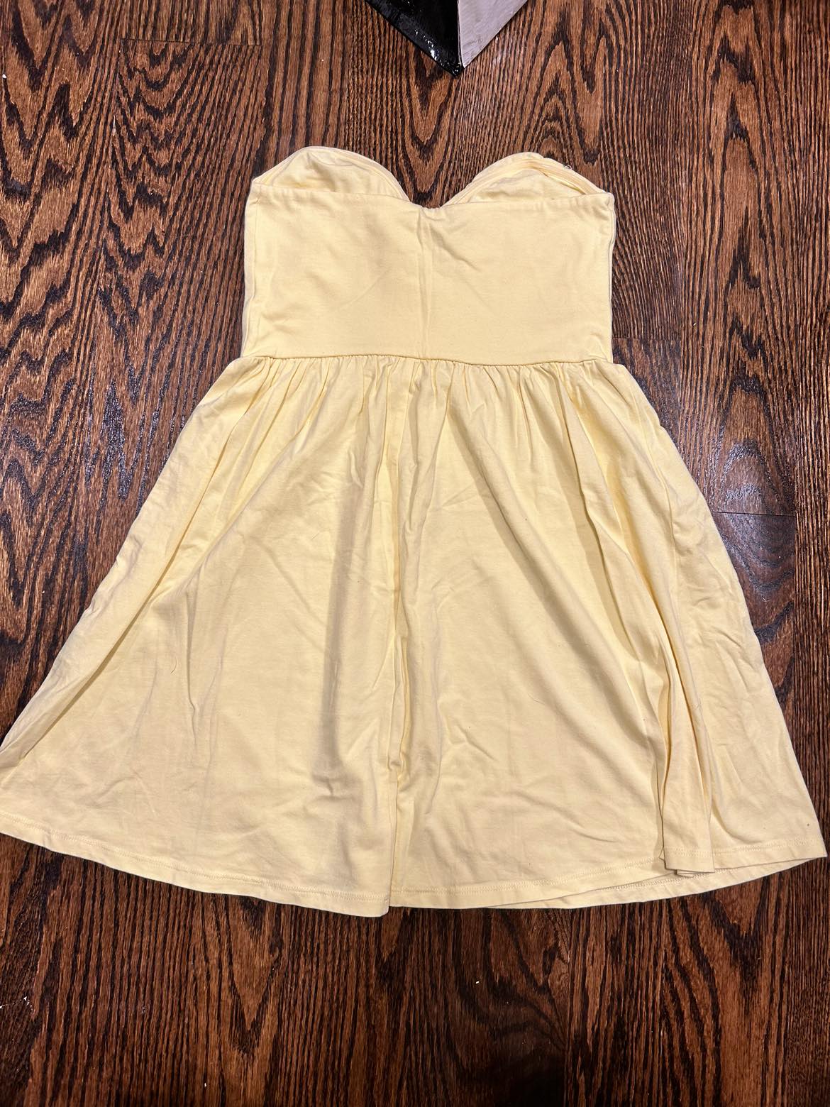 Cute strapless dress image indicator(2)