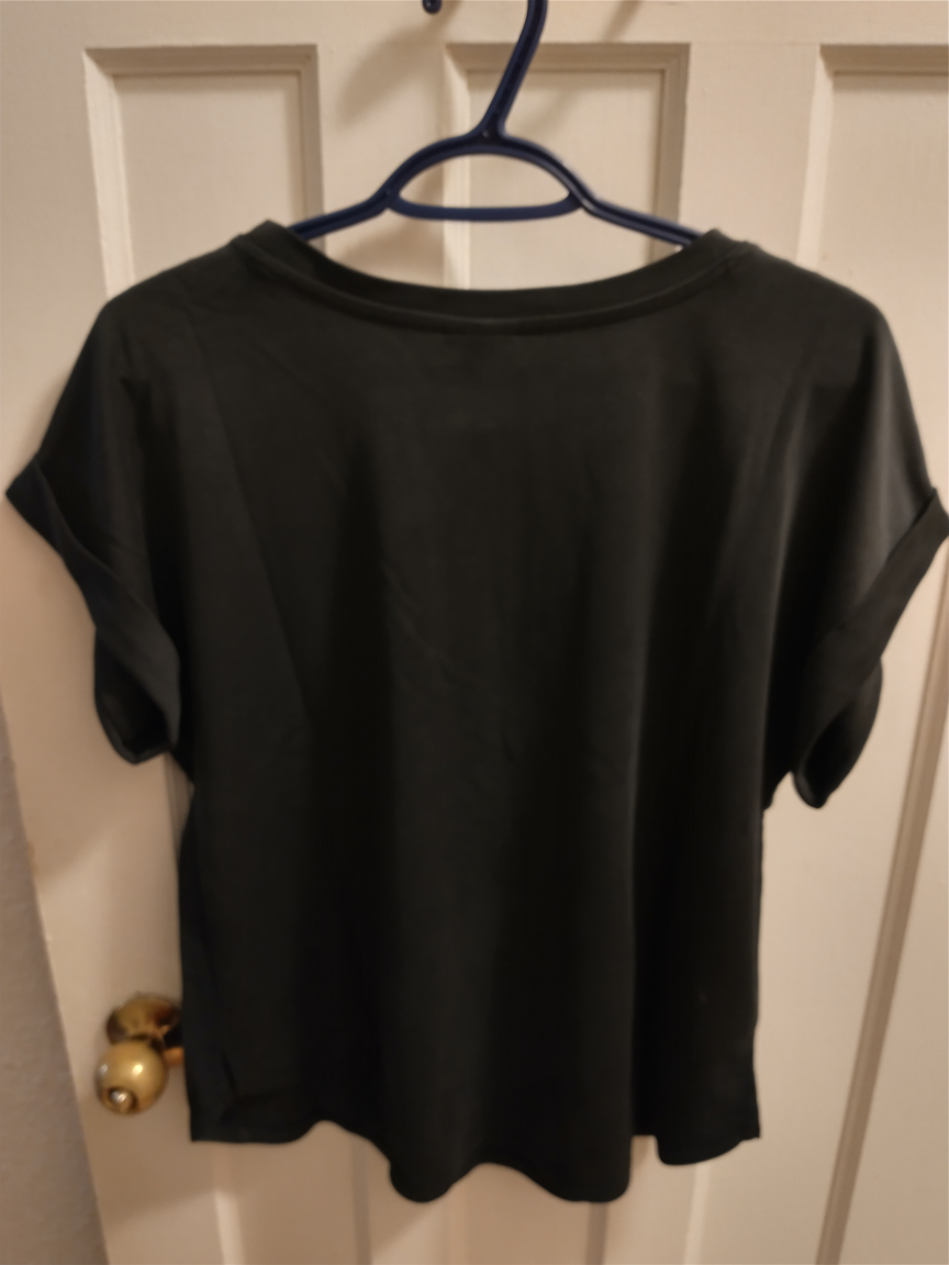 Black t-shirt (good for work) 🥕 image indicator(2)