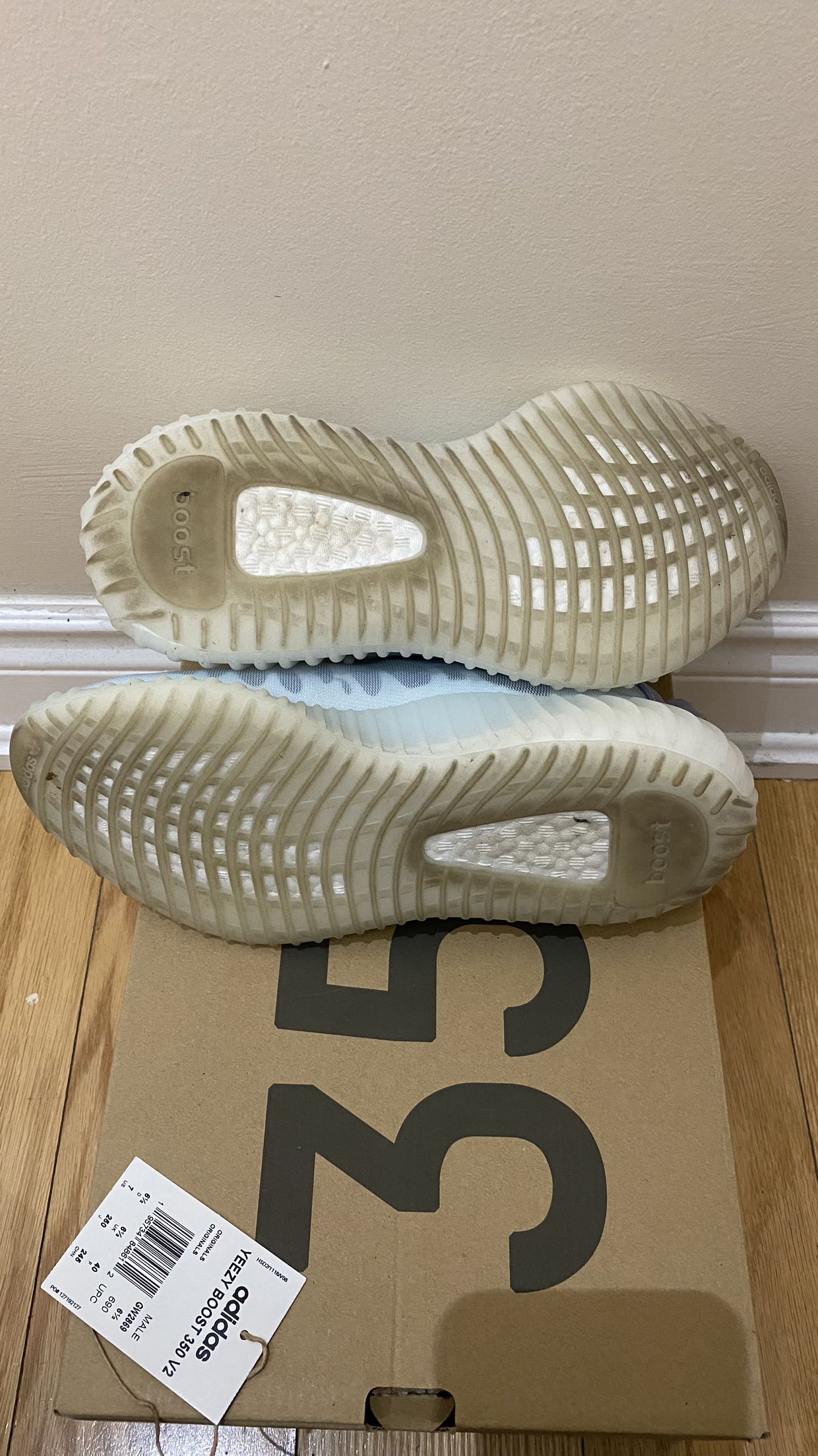Yeezy boost 350 V2 Mono Ice image indicator(5)
