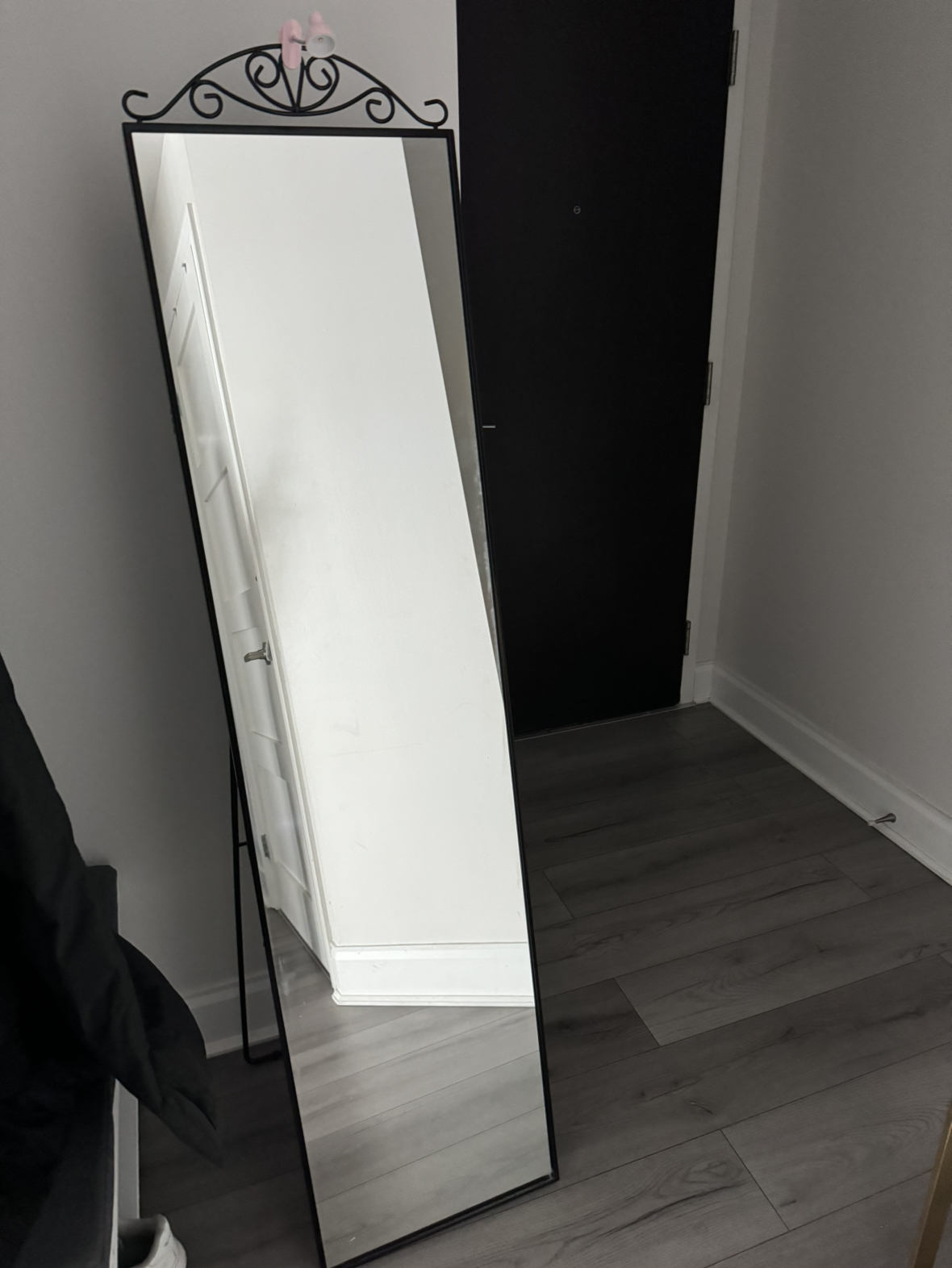 Full length Mirror in perfect condition thumbnail