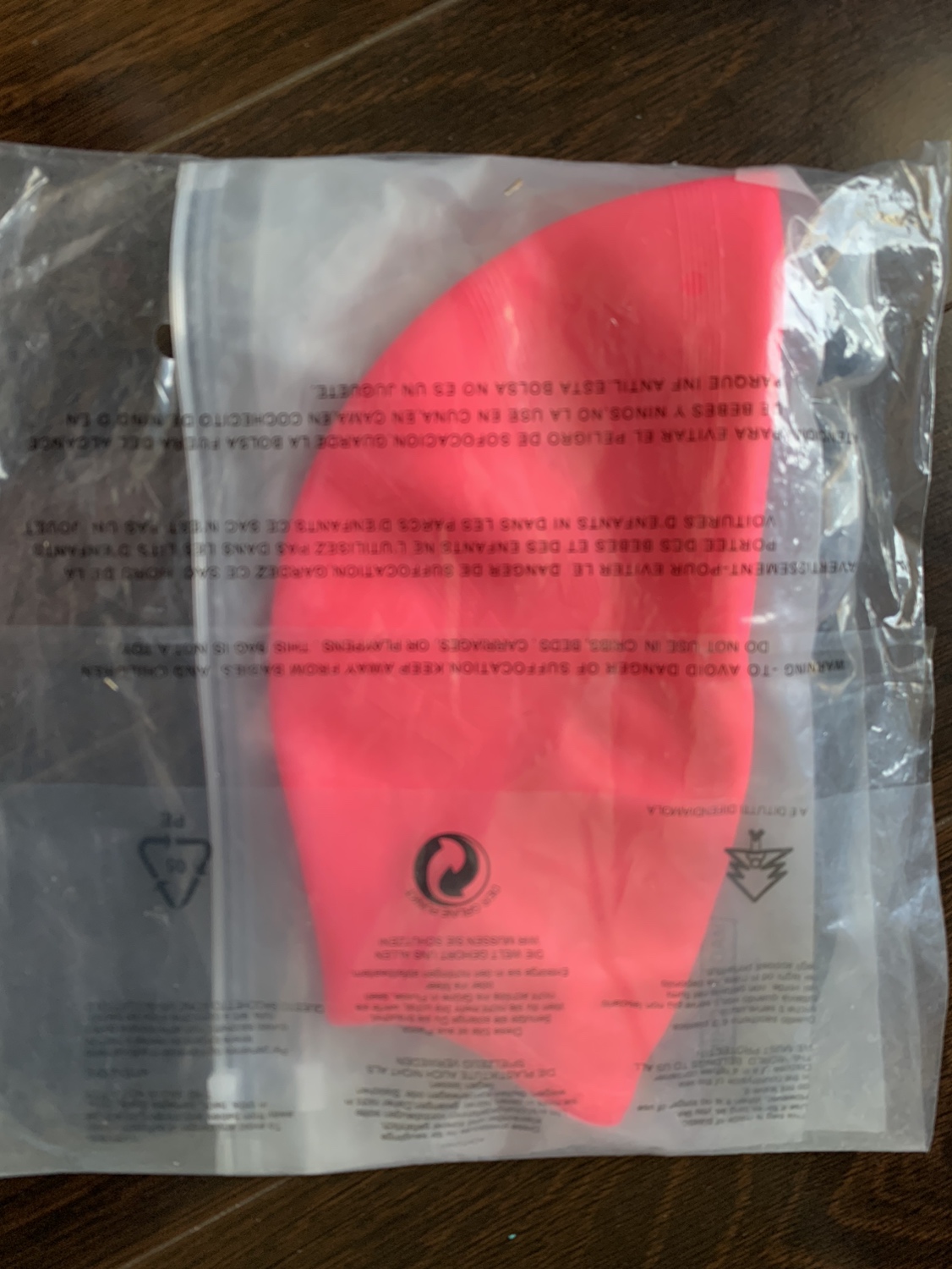 2 Pack Swim Caps w Ear Plugs & Nose Clip image indicator(2)