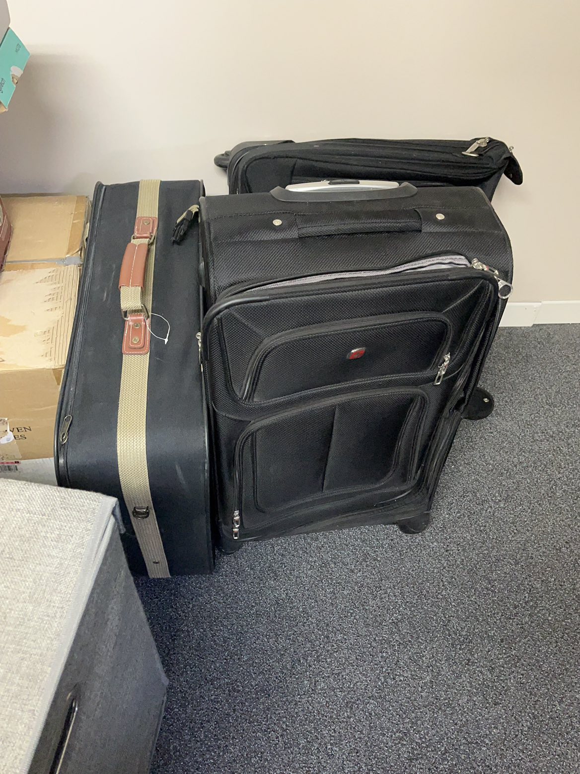 Luggage thumbnail
