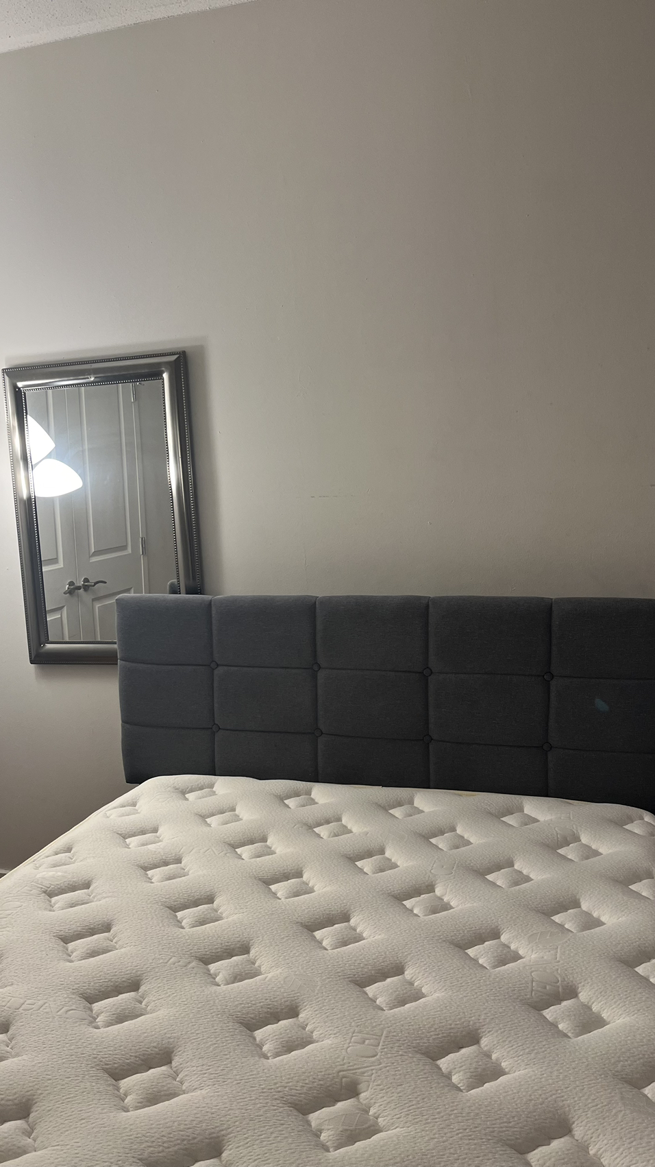 Full size bed with brand new mattress - photo 4