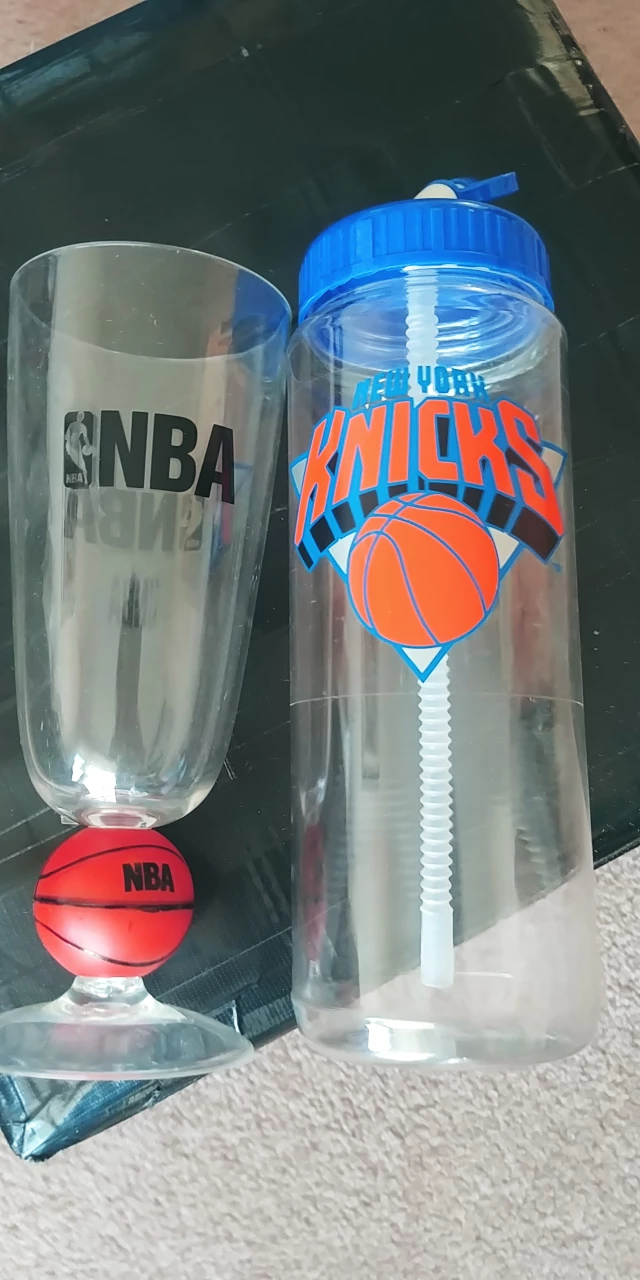 NBA /NY KNICKS Collectibles image indicator(2)