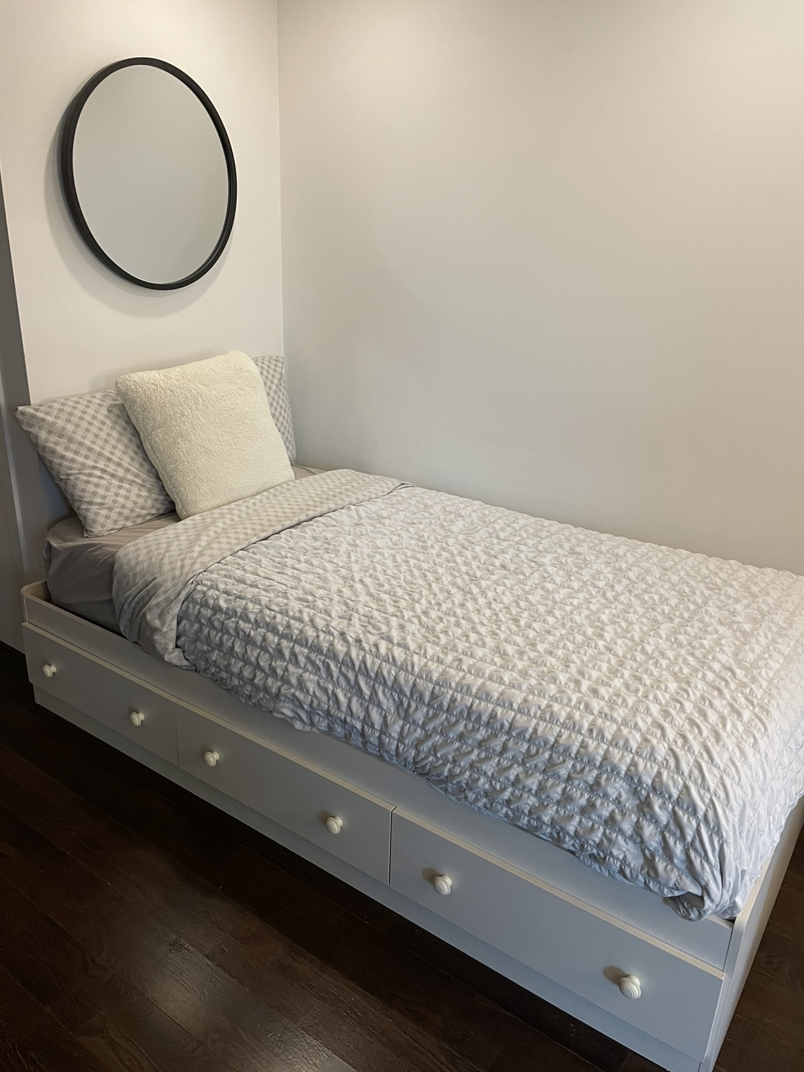 Bed frame Twin with Drawers - photo 5
