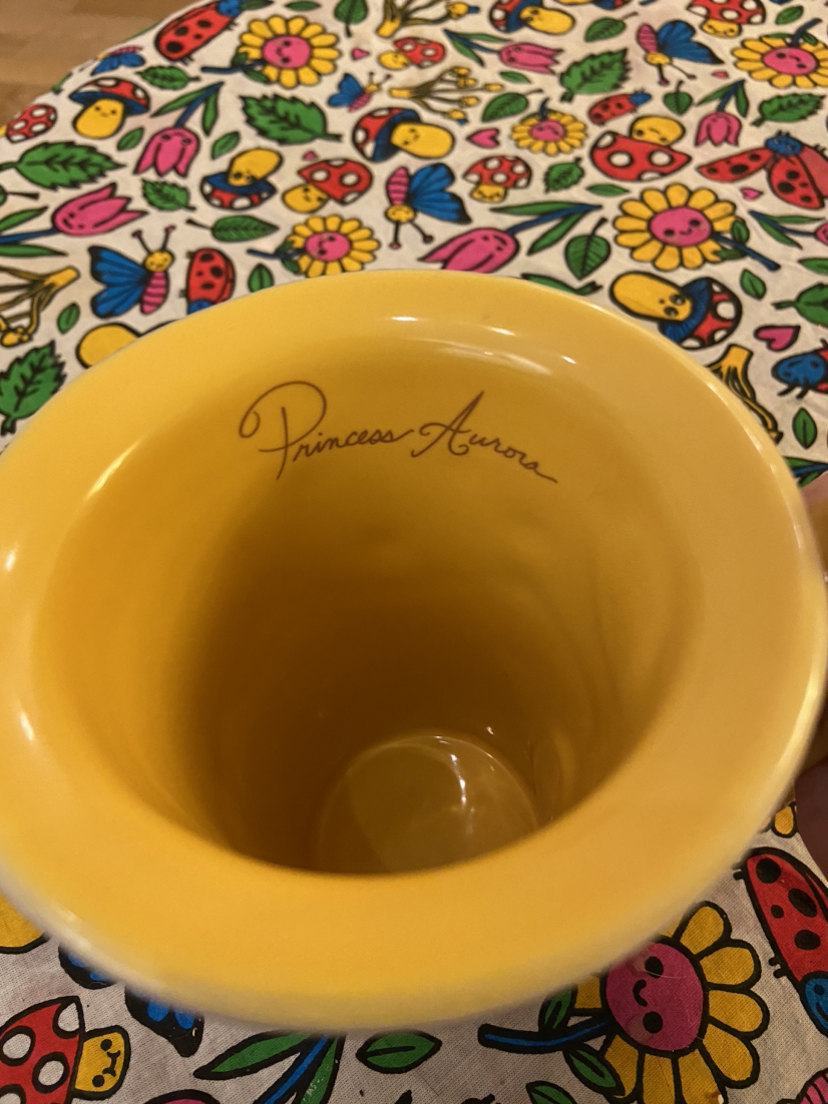 Disney Blue Dress/Pink Dress mug, now discontinued - photo 3