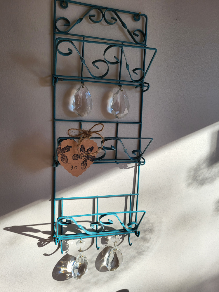 Redesigned Metal Mail Holder 🏈 image indicator(6)