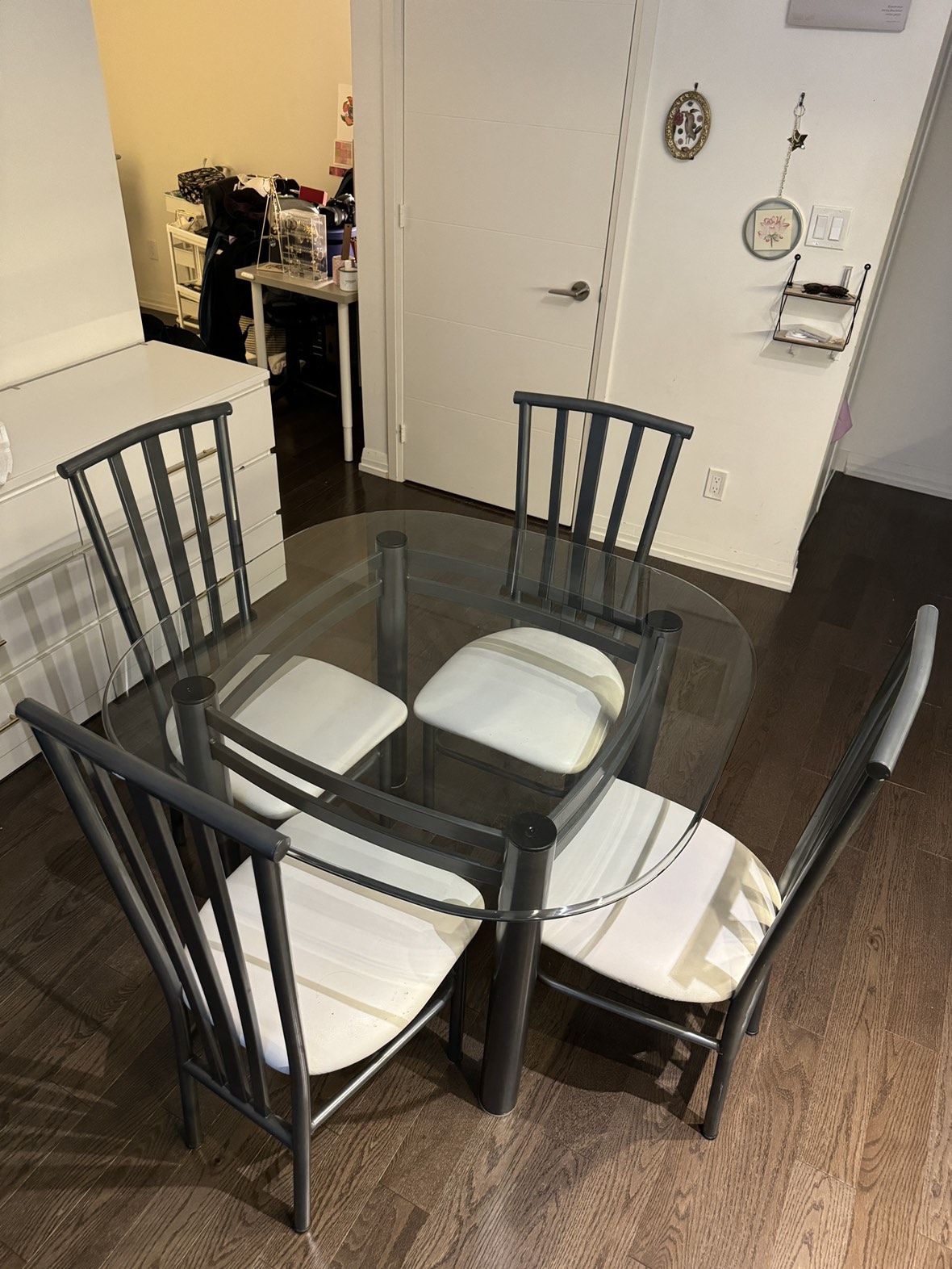 Table and chairs set - photo 3