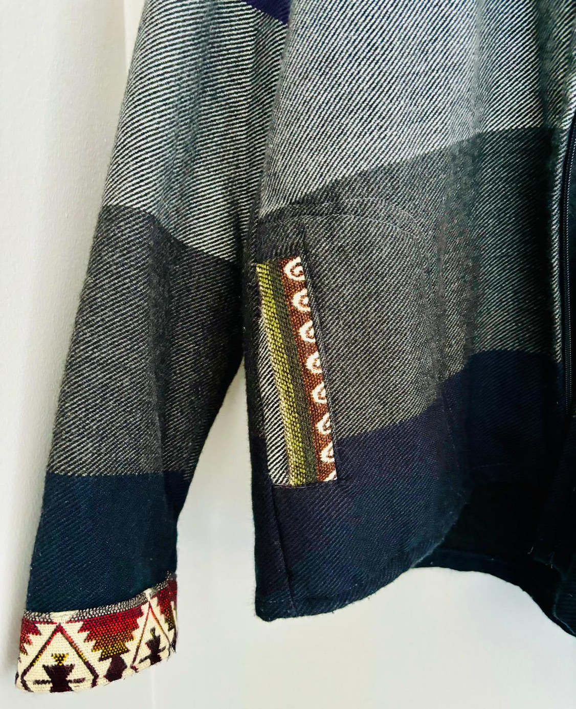 Handmade Ecuadorian Alpaca Unisex Hoodie - photo 3