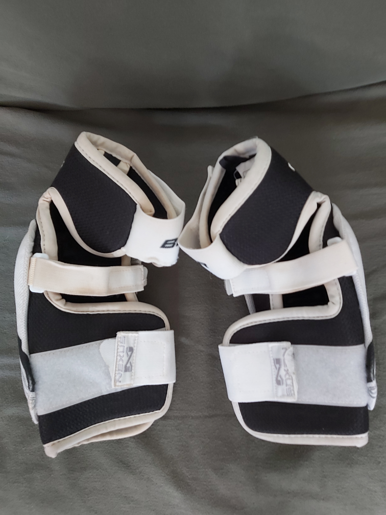 Hockey Elbow Pads - photo 2