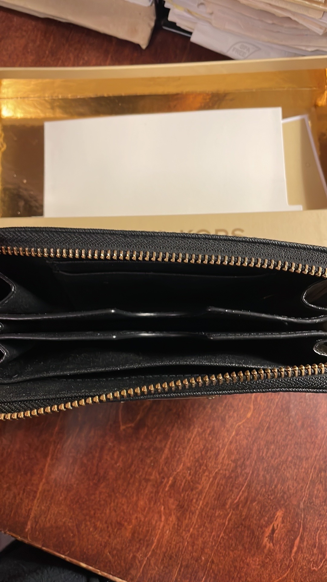 Michael Kors Wristlet - photo 4