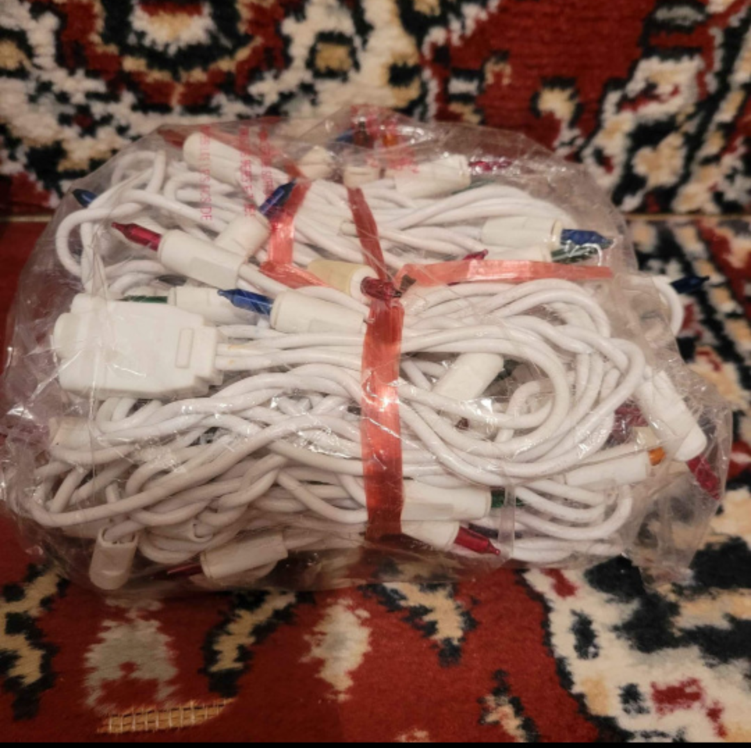 Christmas multi color mini lights strand new 🥕day 6 image indicator(4)