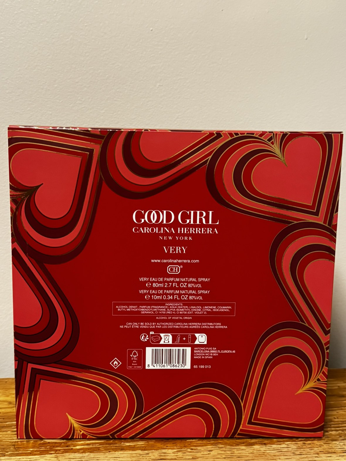 Carolina Herrera Very Good Girl -80ml Perfume Gift Set image indicator(2)