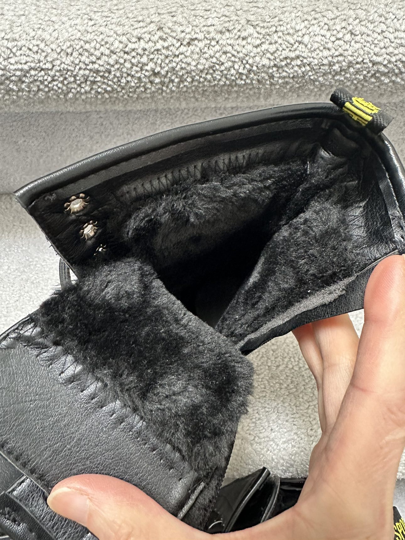 Ladies Black Leather Winter/Snow Boots image indicator(3)