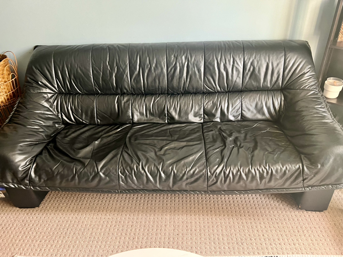 Leather couch image indicator(3)