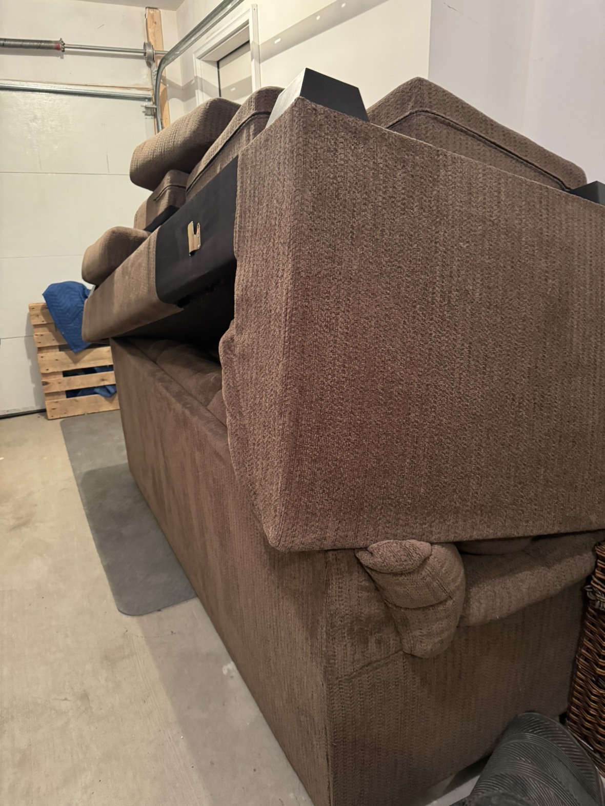 Sectional sofa - photo 3