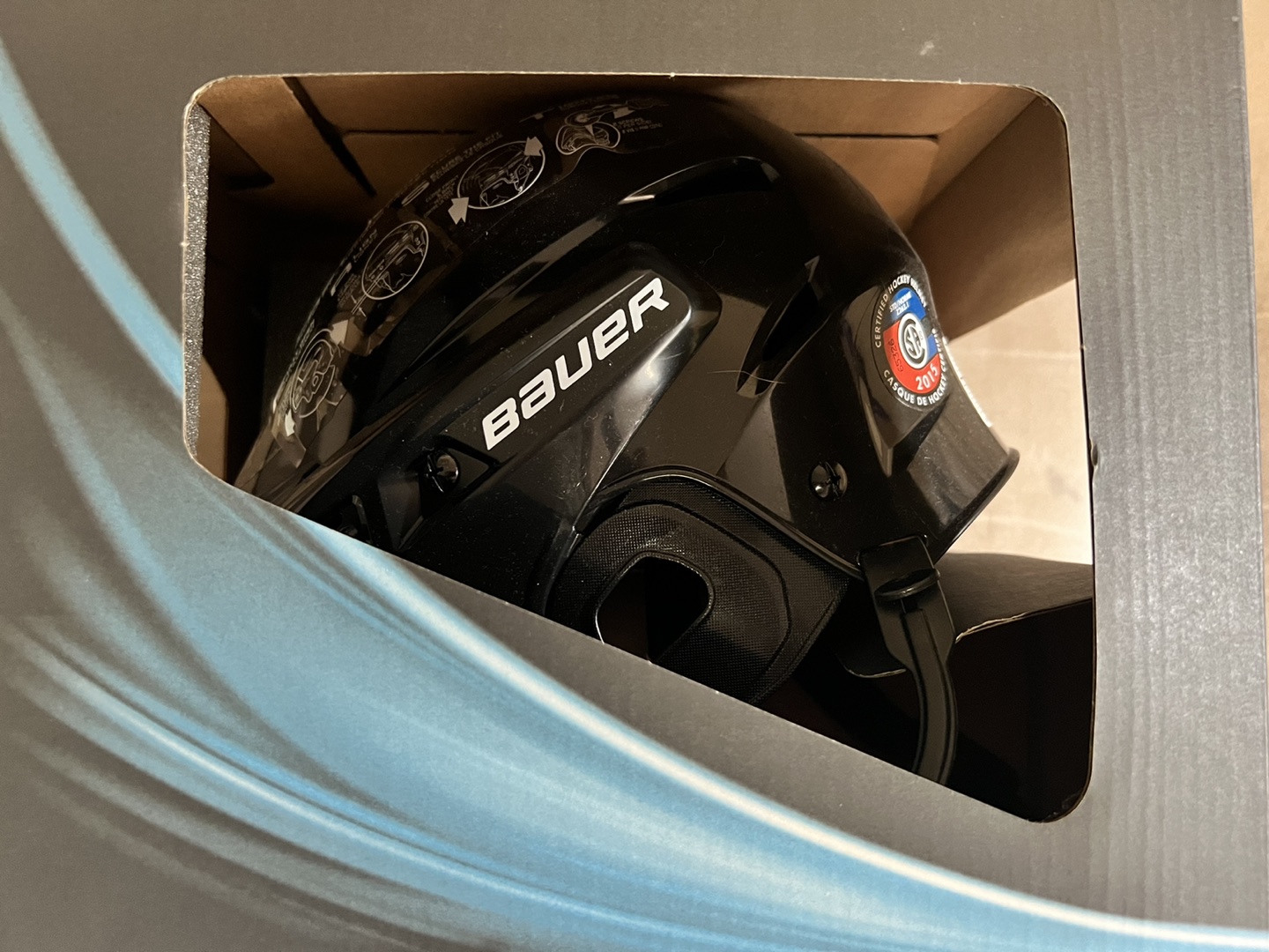 Hockey Helmet Size M thumbnail