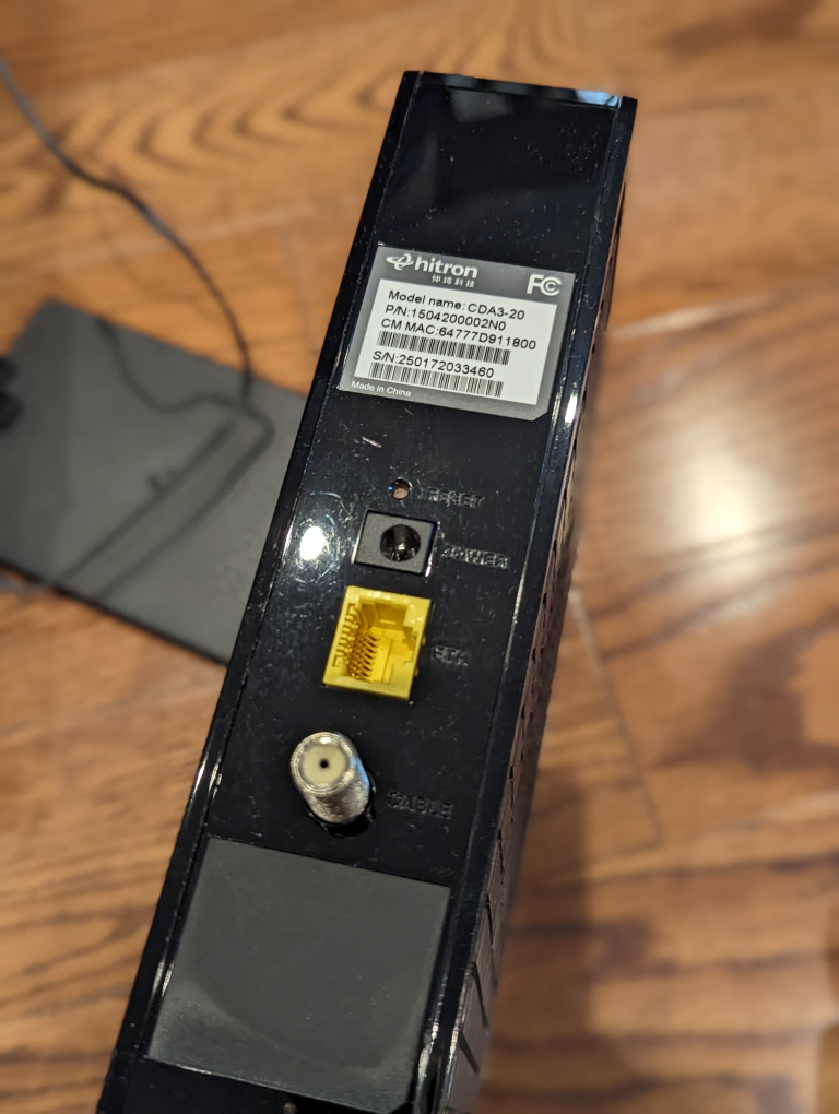 Hitron CDA3-20 cable modem - photo 2