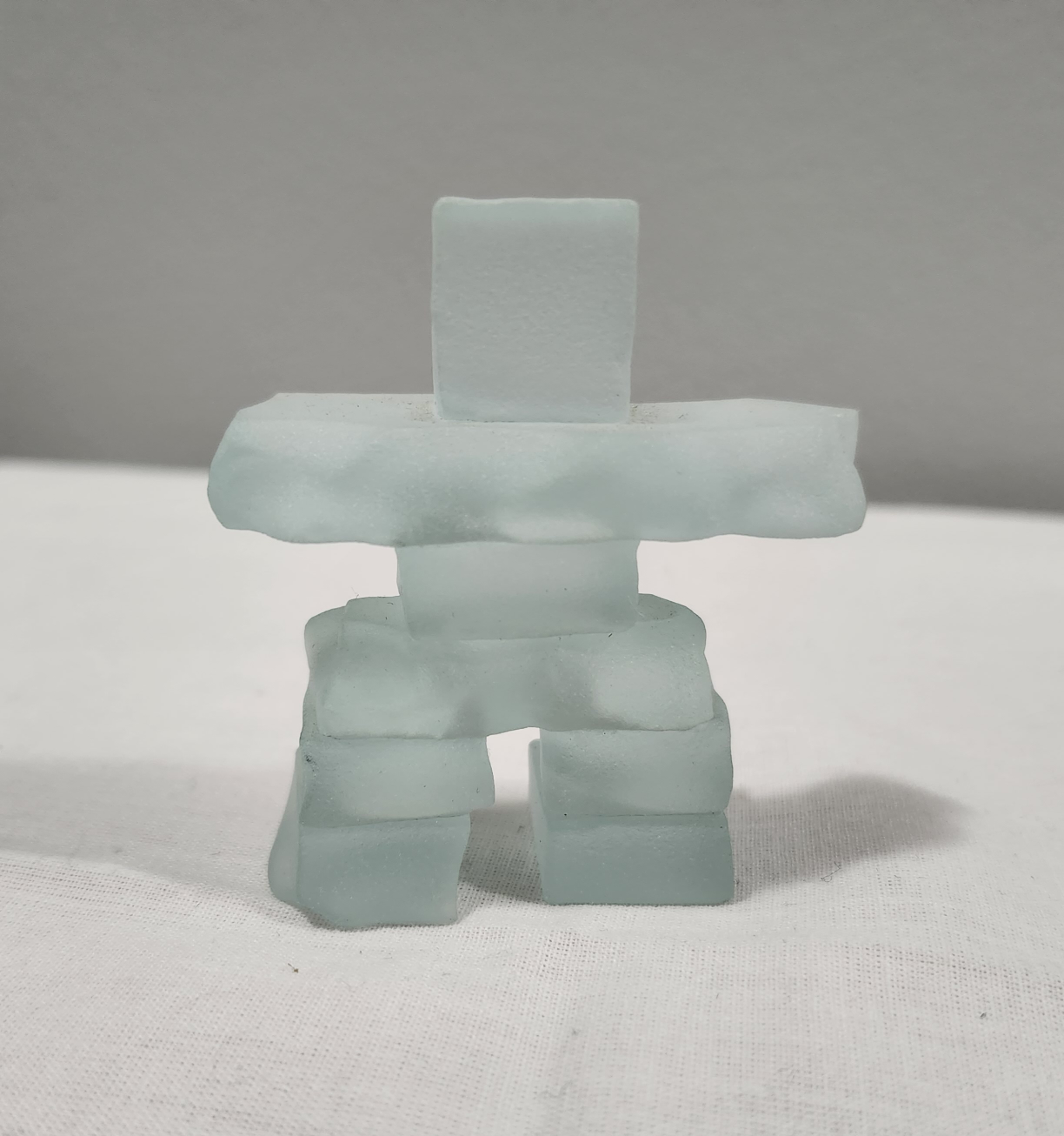 LIKE NEW❗️Frosted Glass Inukshuk. Lovely Gift❗️❄️ 🏈 image indicator(3)