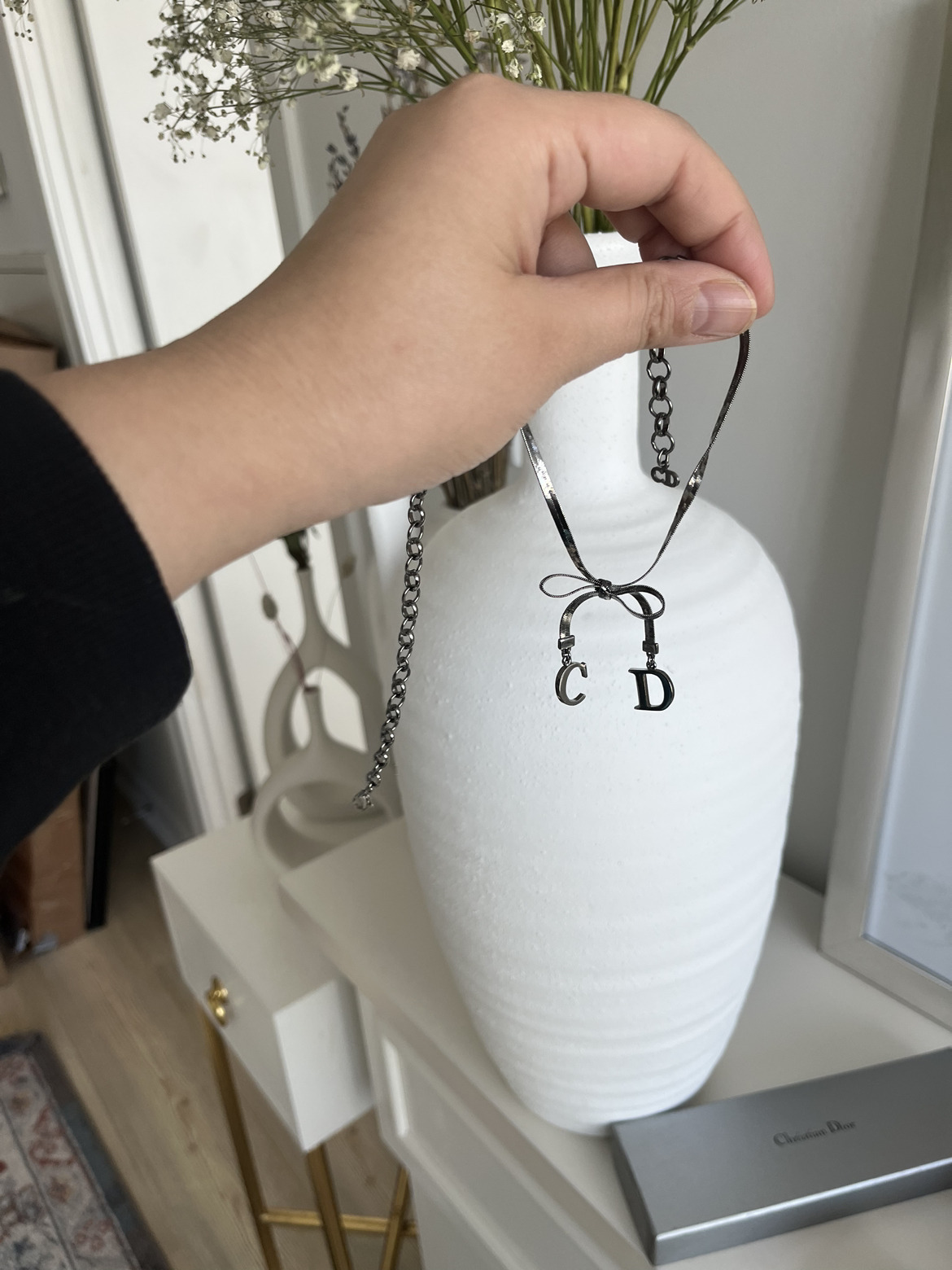 Dior vintage choker image indicator(3)