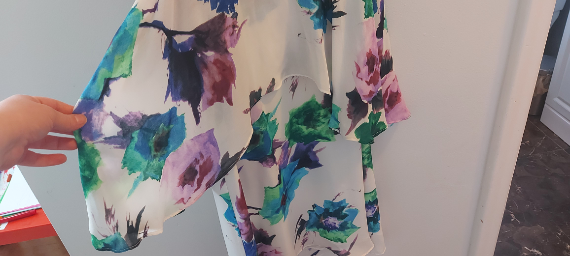 Garden party dress - size small image indicator(2)