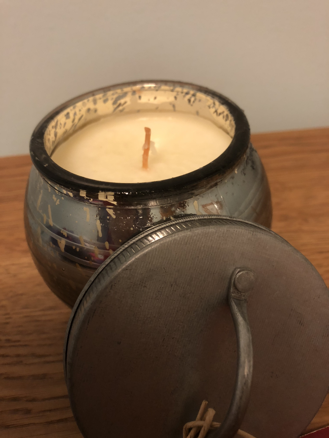 🥕A Brand New Candle with Pomegranate Spruce image indicator(3)