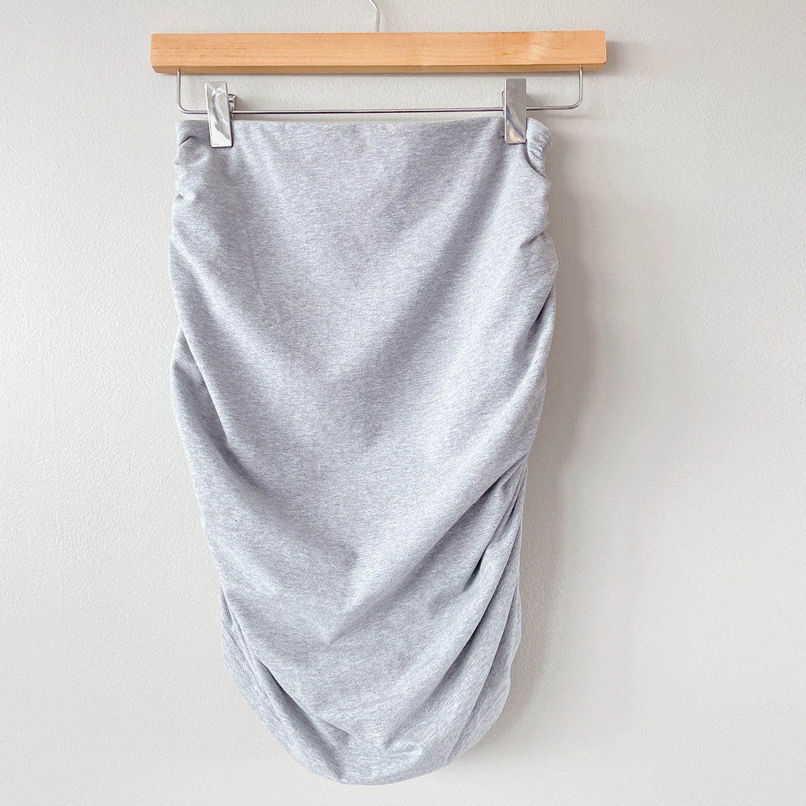 TNA Aritzia Chill Malibu skirt         grey women’s medium image indicator(2)