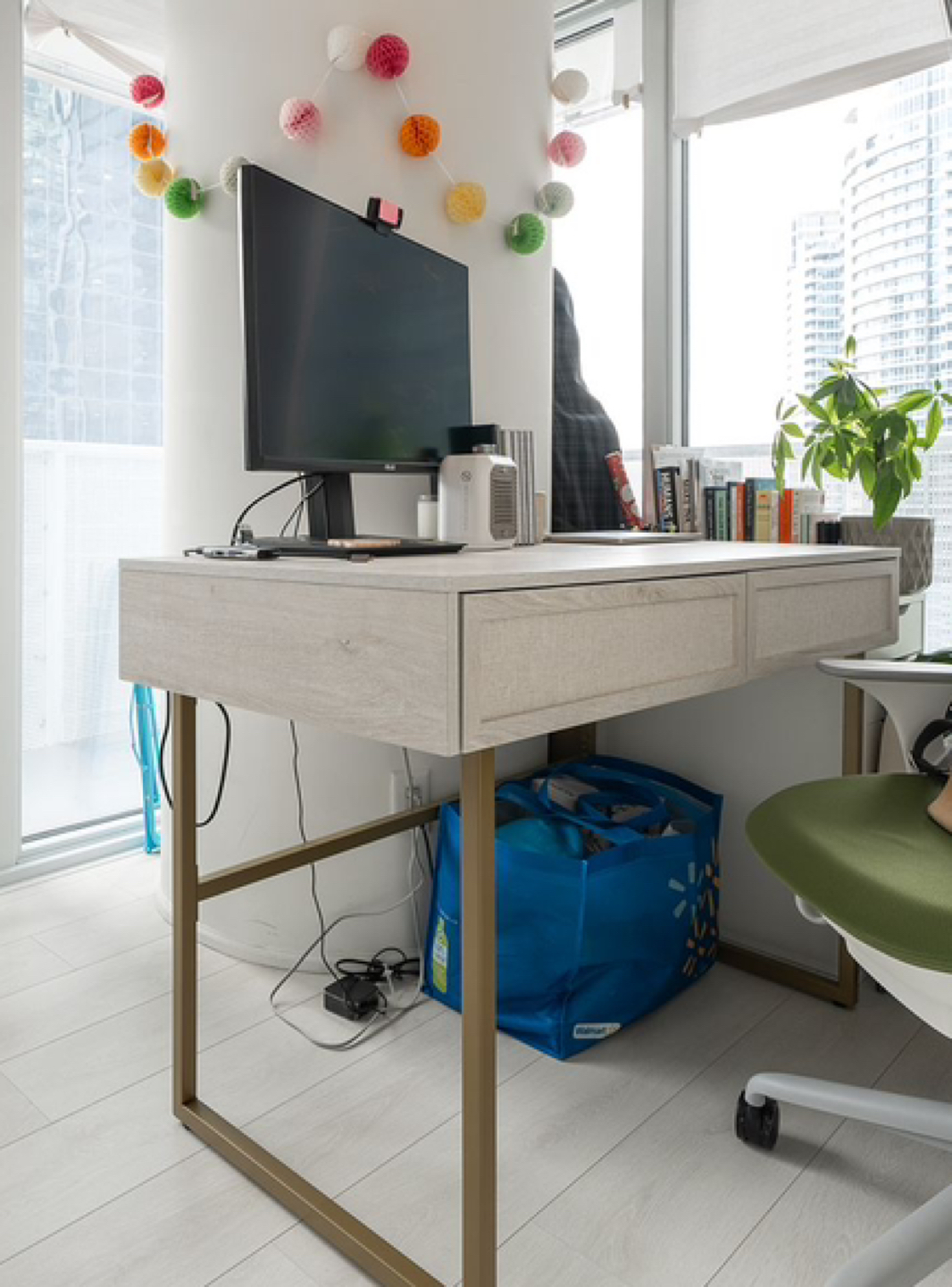 Large Beige and Gold Desk - photo 3