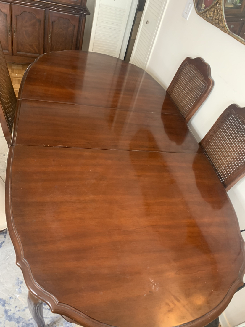 Moving sale, beautiful classical dining table set - photo 4