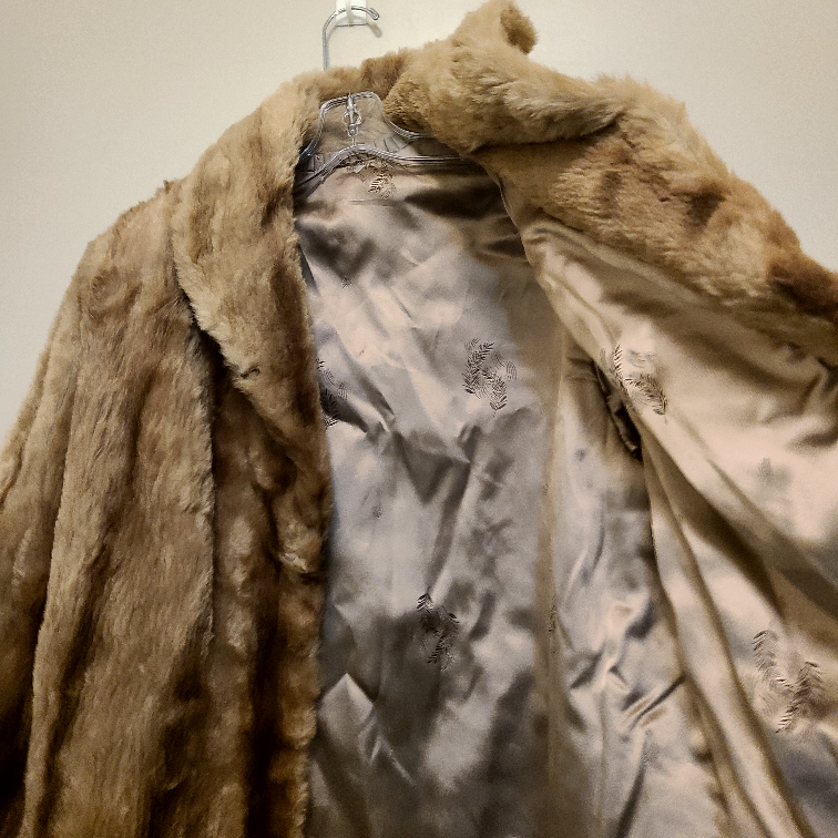vintage real fur coat image indicator(8)