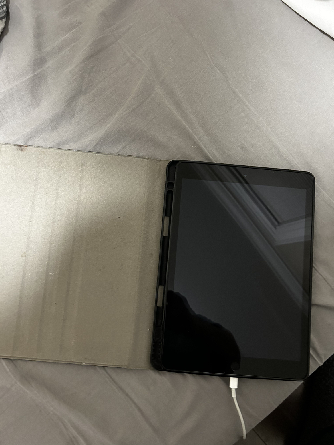 iPad 8th generation 32gb Like new - photo 2