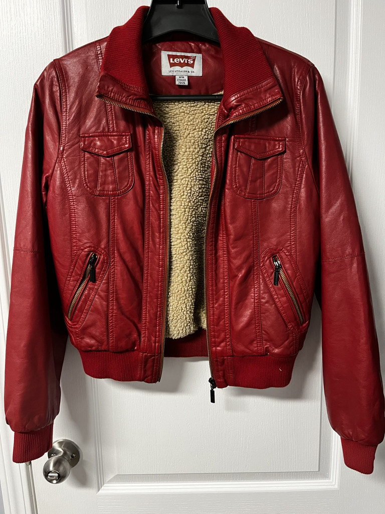 Levis’s red jacket thumbnail