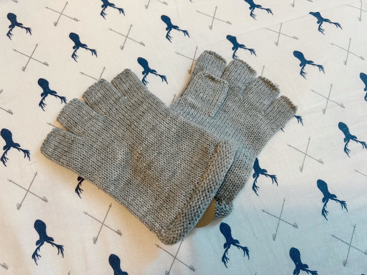 Call It Spring Fingerless Gloves Brand New🥕 image indicator(2)