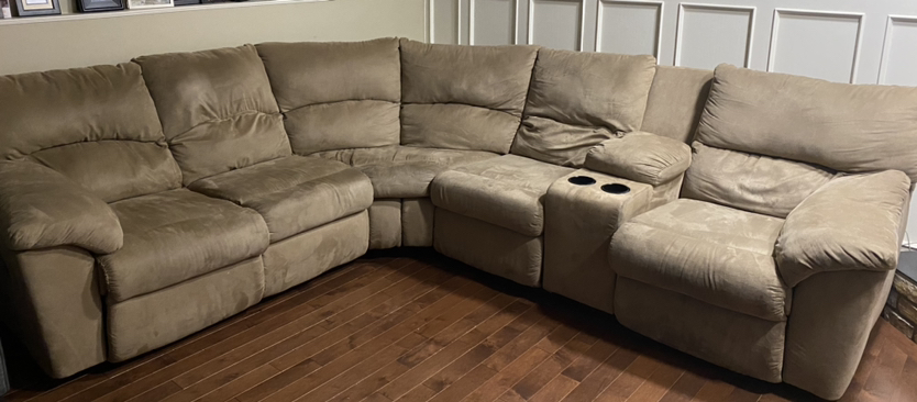 Couch with 2 recliners