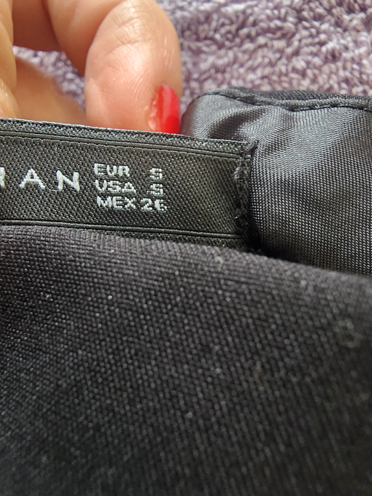 Black pants image indicator(2)