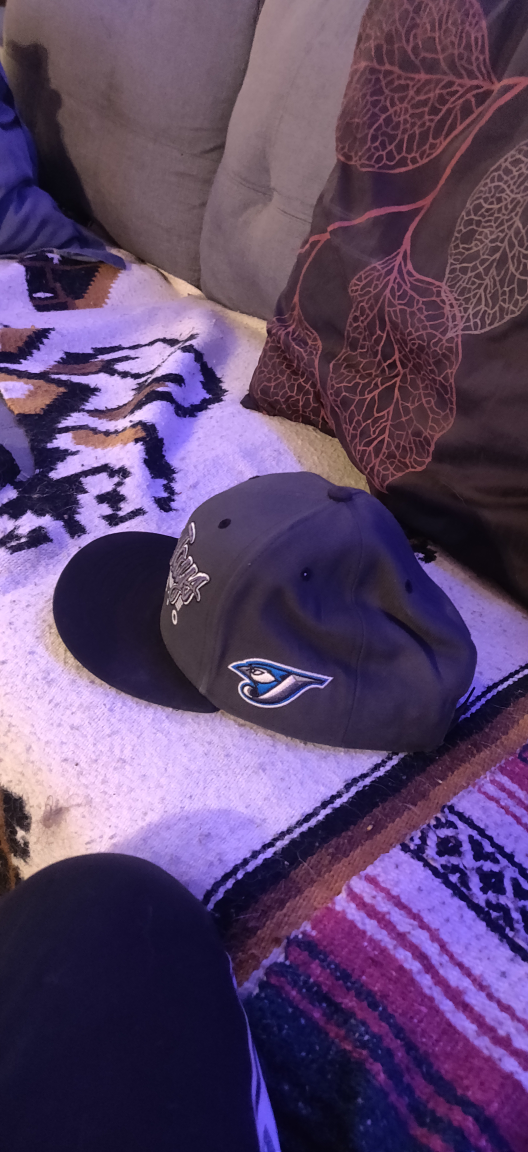 Toronto Blue Jays Hat image indicator(2)