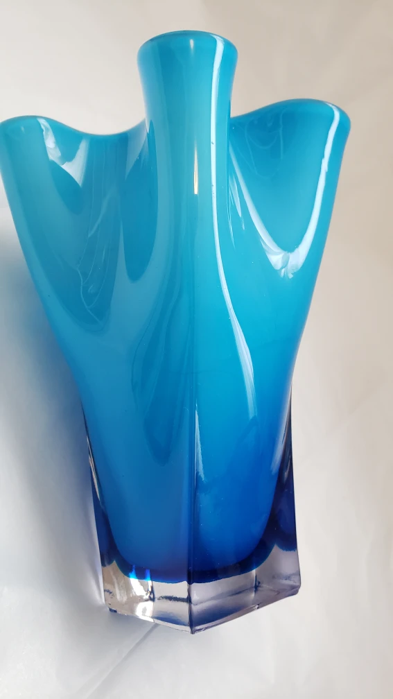 blue vase image indicator(2)