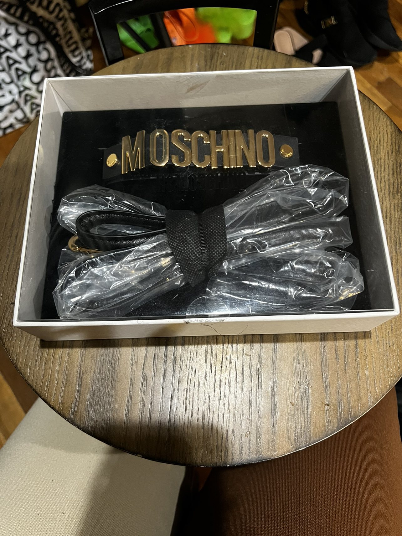 H&Moschino Dog Collar image indicator(3)